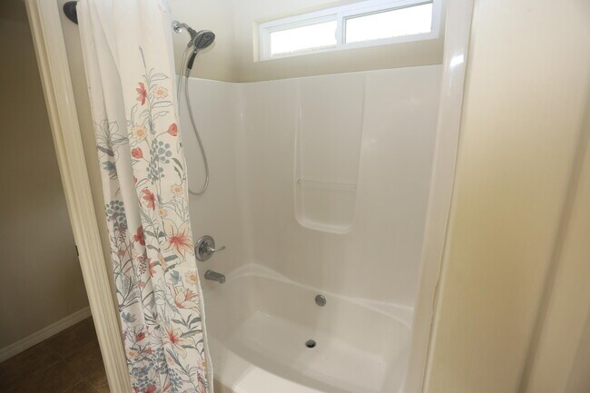 Photo - 594 Hunters Ridge Rd