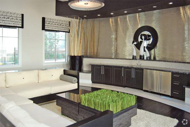 Photo - Mountain Gate and Mountain Trails