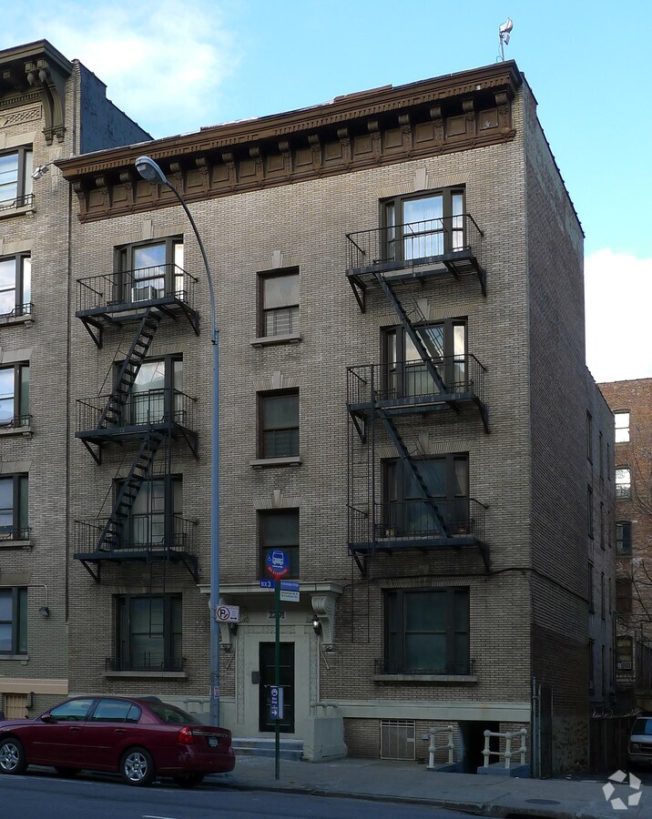 Photo - 2291 University Ave Apartments
