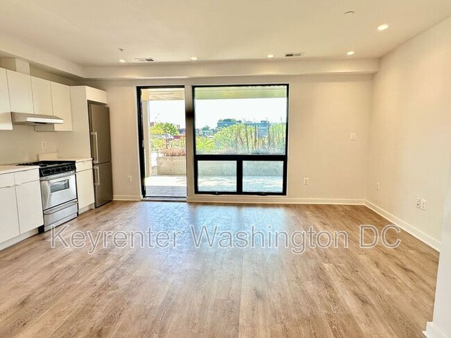 Photo - 1460 Belmont St NW Unit B04