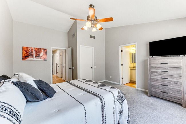 Photo - 4401 E Stanford Ave Unit SI ID1545846P