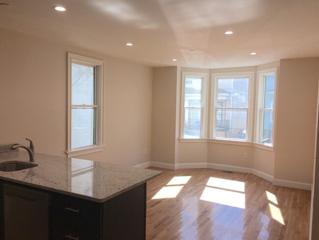 Photo - 17 Plymouth St Unit 1