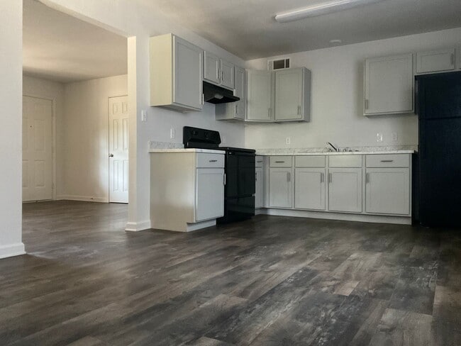 Photo - $1,200.00 Move-in-Special
