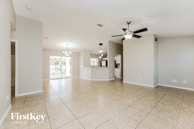 Photo - 4436 Midland St