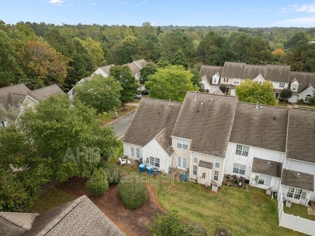 Photo - 949 Pensford Dr