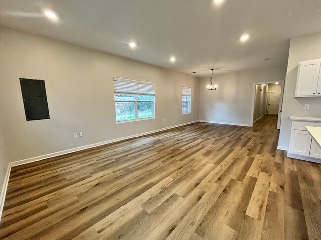 Photo - 216 Morningside Dr