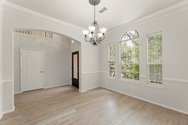 Photo - 20211 Black Canyon Dr