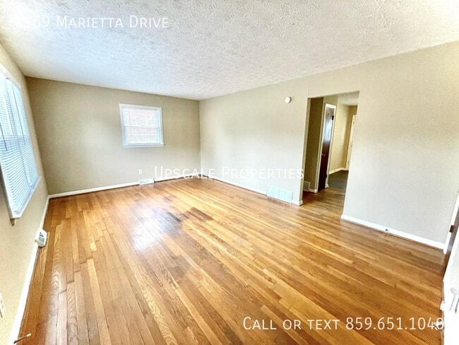 1869 Marietta Dr