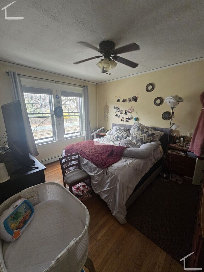 Photo - Very Nice 2 bed in Brighton.... Sept 1st!!
