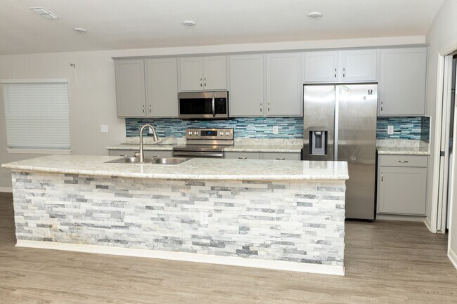 Photo - 213 Talladega Ln