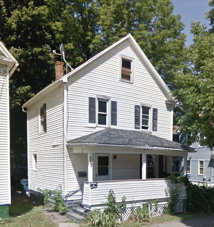 Photo - 327 Saxton St House