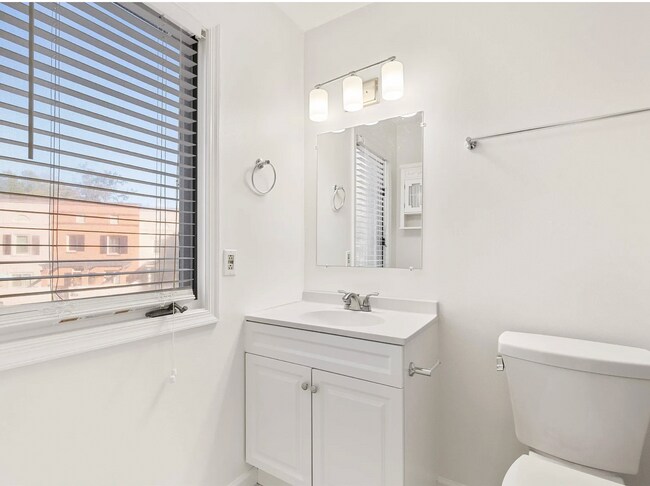 Photo - 1586 Garden Ct