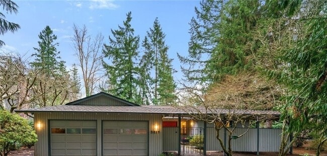 A Spacious Home in the Prestigious Sahalee... - A Spacious Home in the Prestigious Sahalee...