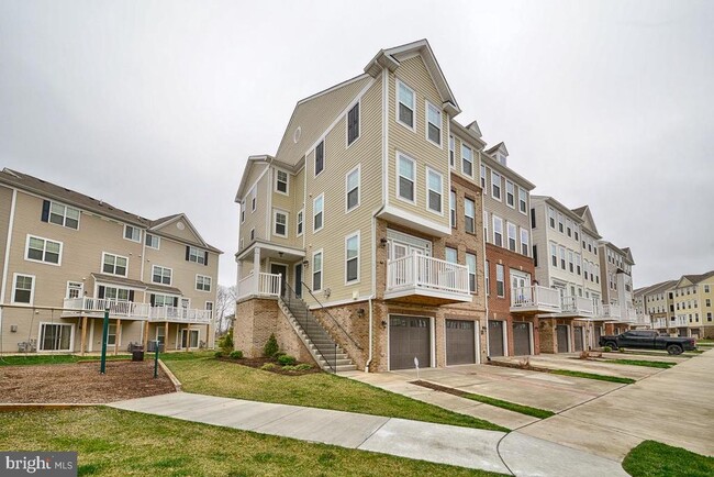 Building Photo - 24668 Caribou Square Rental