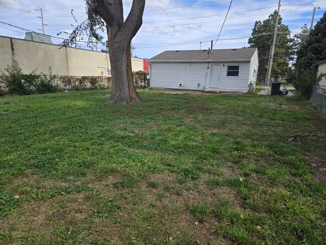 Photo - 1321 N 56th St