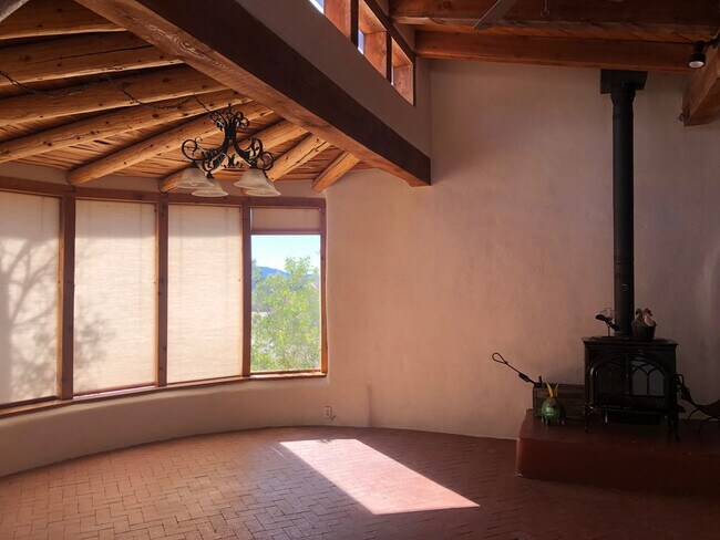 Photo - 555 Este Es Rd