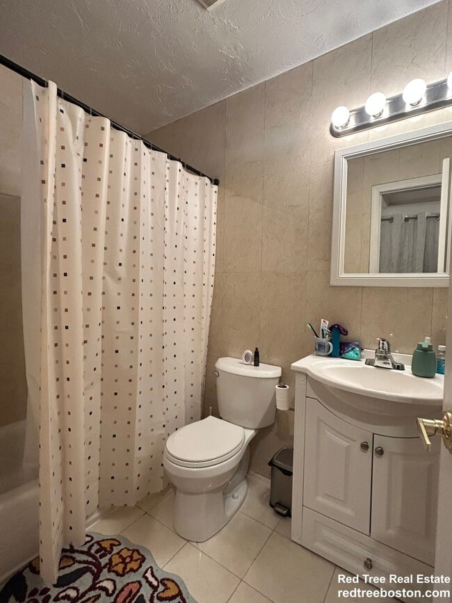 Photo - 191 Winthrop Rd