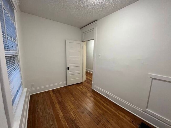 Photo - 88 Hawkes Ave