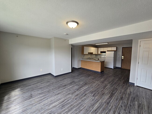 Photo - 60 Miller Ave SW