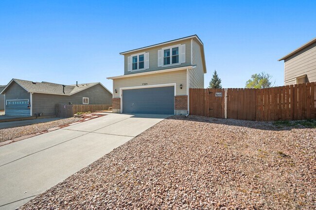 Photo - Beautiful Recently Renovated 4 Bed 4 Bath Home In Fountain!!!!