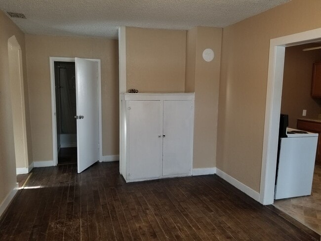 301 15th St NW Unidad B
