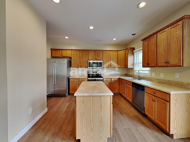 Photo - 905 Wonderland Pass