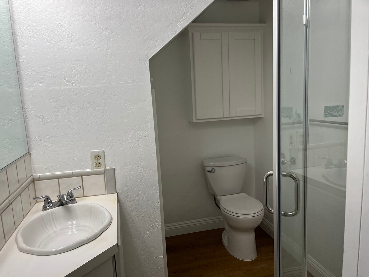 Photo - 169 Merrill Pl Unidad C