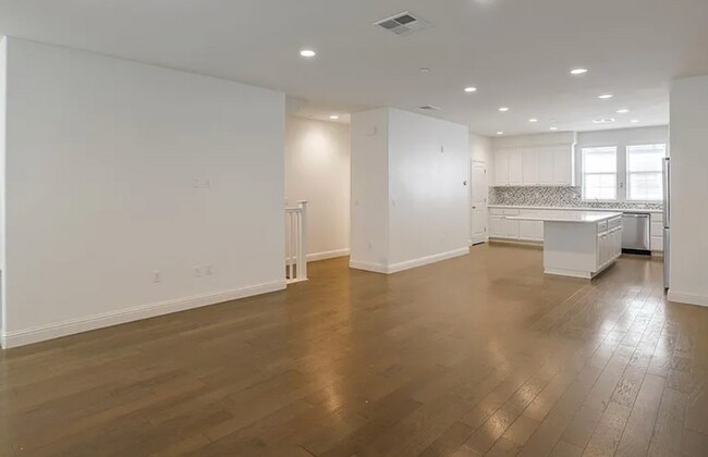 Photo - 341 Wild Rose Wy