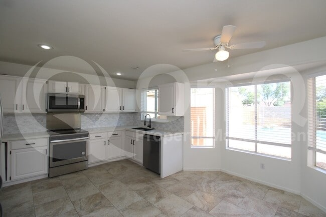 Photo - 137 W Leah Ct