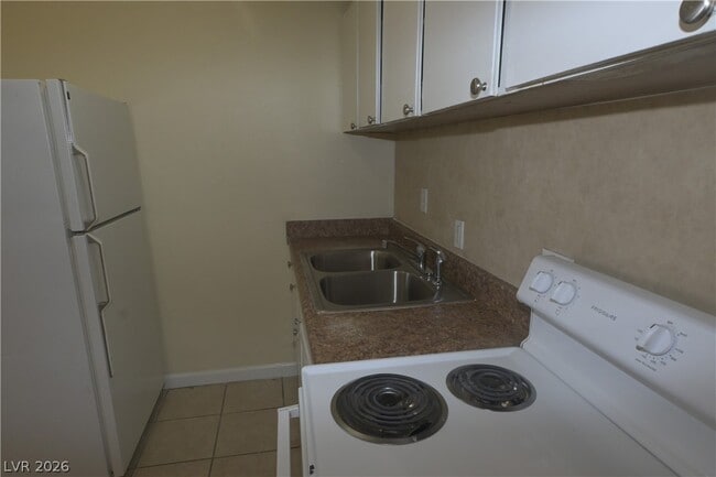 Photo - 3021 E Carey Ave Unit 2