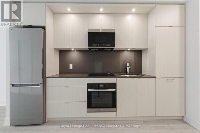 Photo - 25 Cordova Ave Unit 318