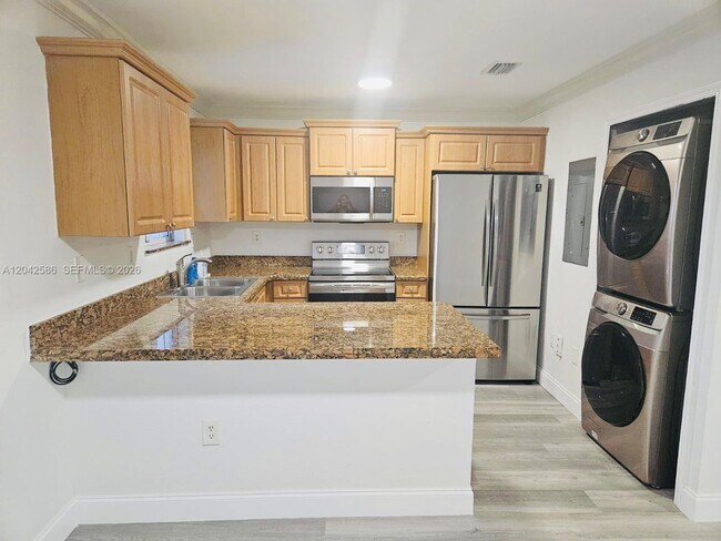 Photo - 11119 W Okeechobee Rd