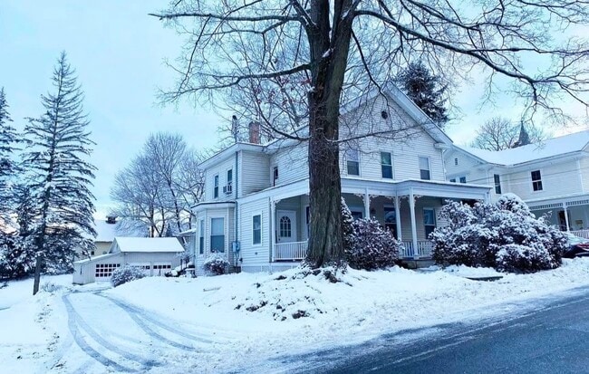 Photo - 26 Pleasant St Unit Apt #2