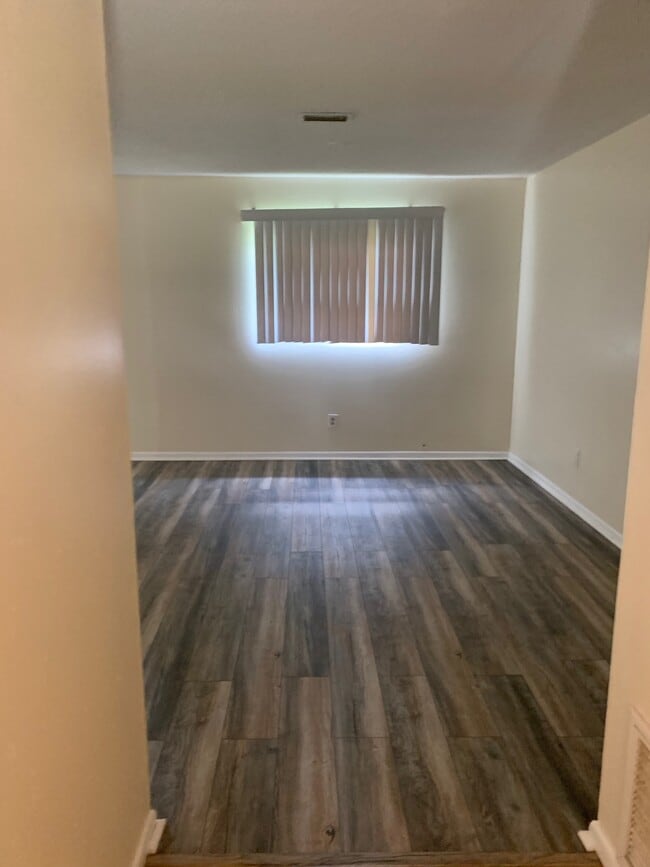 Photo - 1106 Madrid Rd