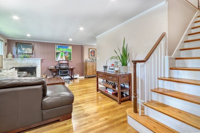 Photo - 632 Lynn Fells Pky