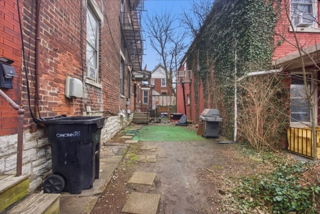 Photo - 2342 Stratford Ave Unit 1