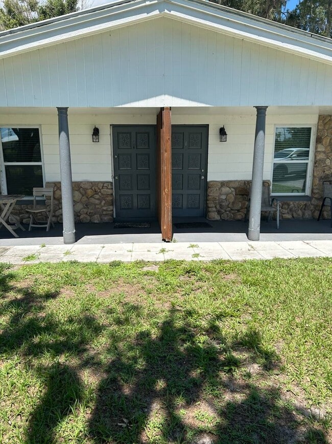 Building Photo - 916 Lake Josephine Dr Unit #1