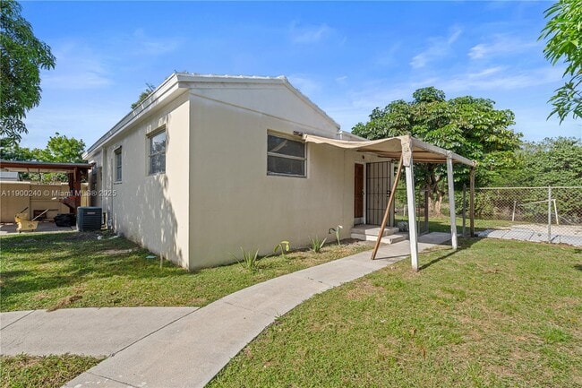 Photo - 201 S Biscayne River Dr Unit B