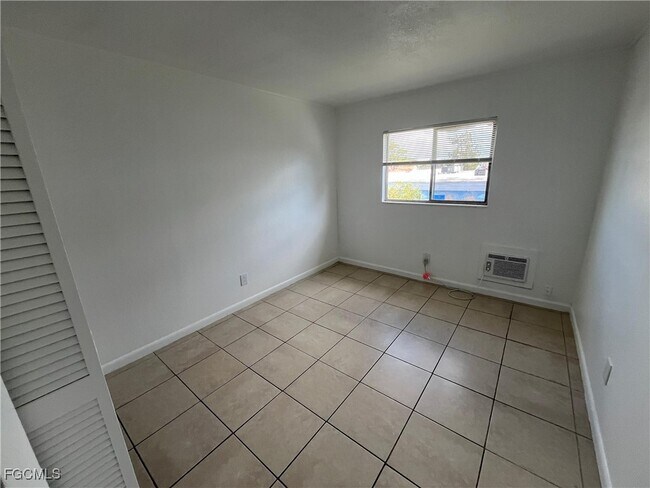 Photo - 2452 Stella St Unit 201