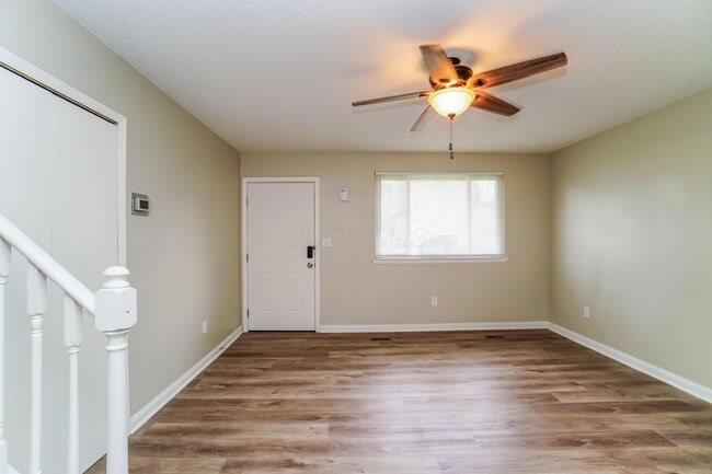 Photo - 3044 Bennington Ave