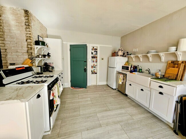 Photo - 1013 E Center St Unit 7