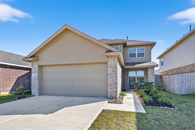 Building Photo - 7402 Clover Chase Dr