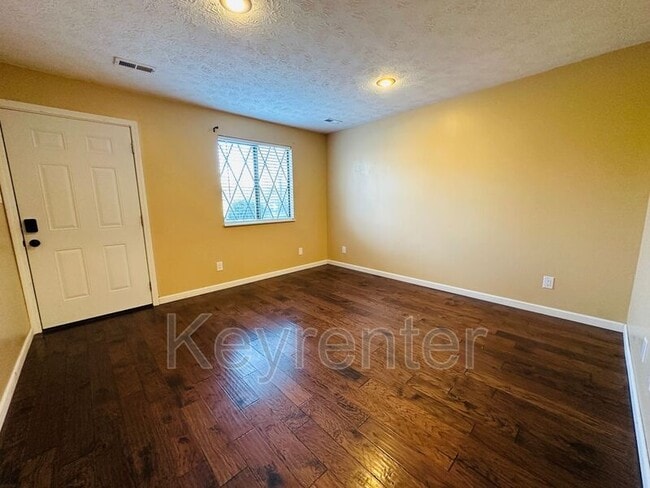 Photo - 2705 Sood Rd