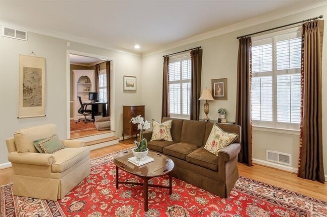 Photo - 42 Pine Lake Dr NW