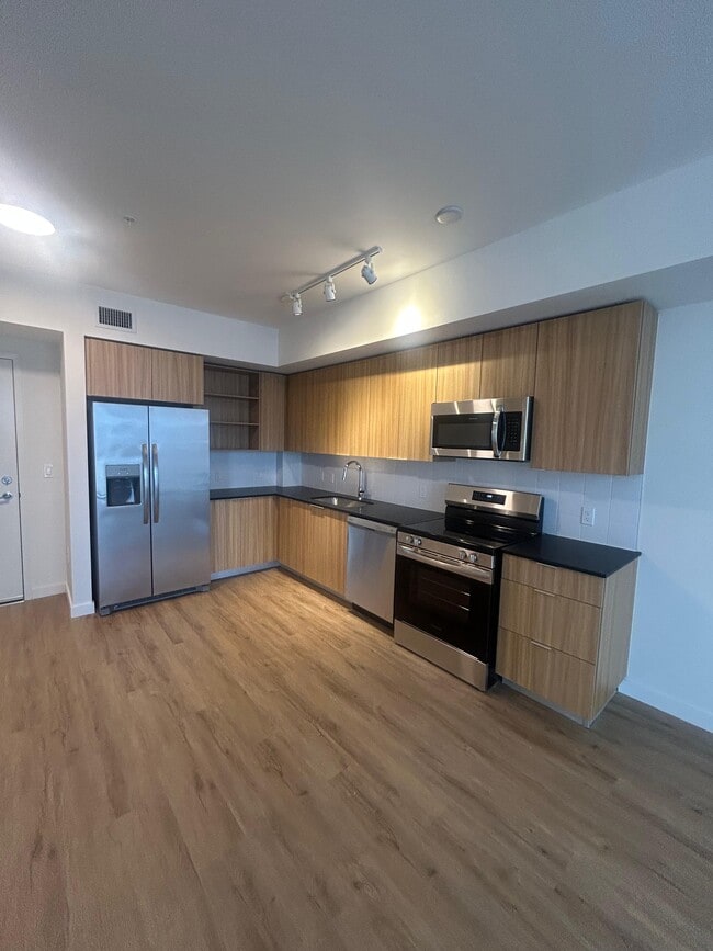 Building Photo - 853 E 27th St Unit A3 Rental