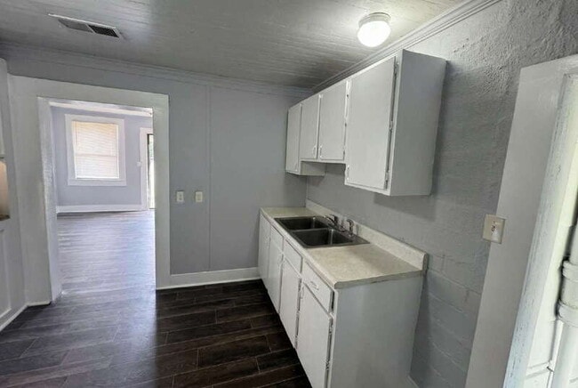 Photo - 730 Searcy Ave