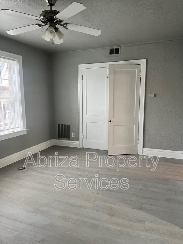 Photo - 4215 Neosho St Unit 103