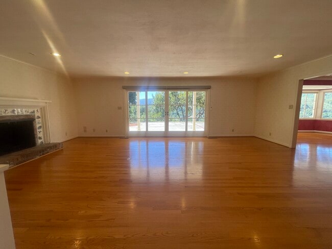 Photo - 22505 Rolling Hills Rd