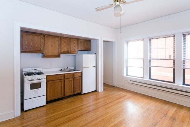 Photo - 1314 Oak Ave Unit S2