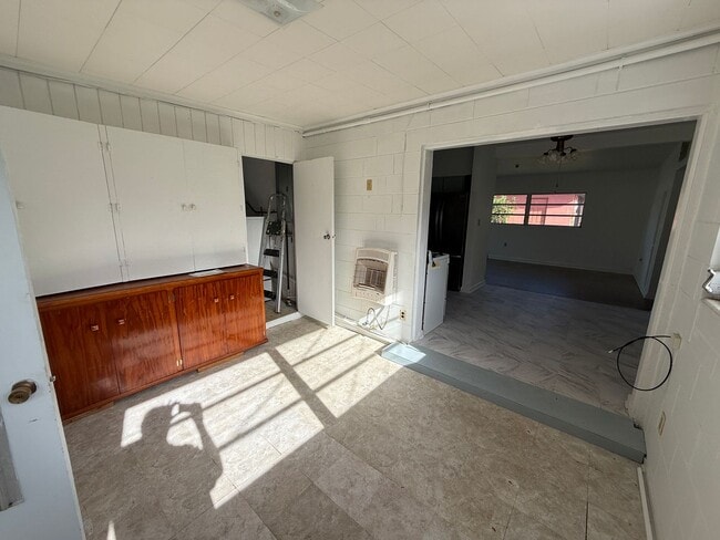 Photo - 3 bed 2 bath house at Royal Palm with 1200...